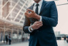 ȚINUTE OFFICE: rafinament și stil pentru bărbați. Cum creezi o ținută business impecabilă?